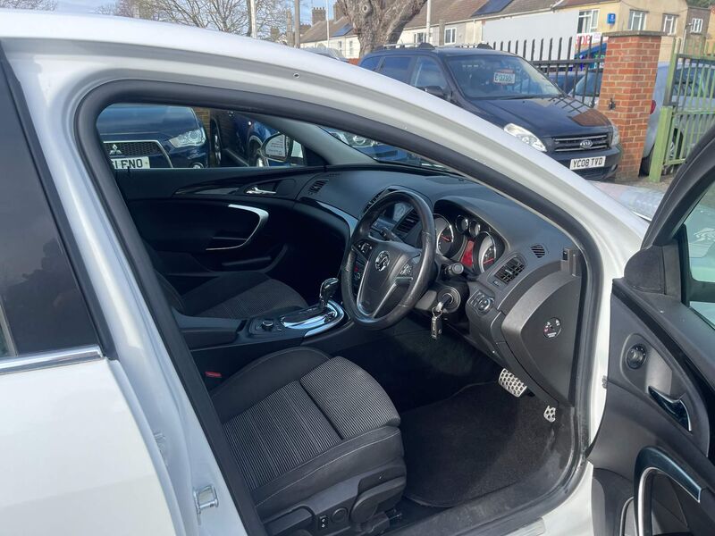 VAUXHALL INSIGNIA