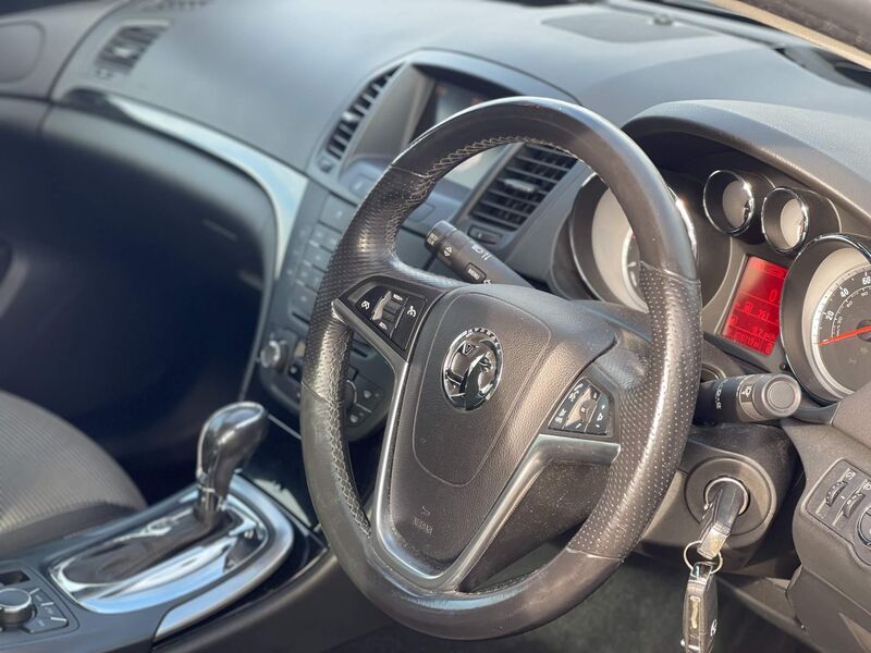 VAUXHALL INSIGNIA