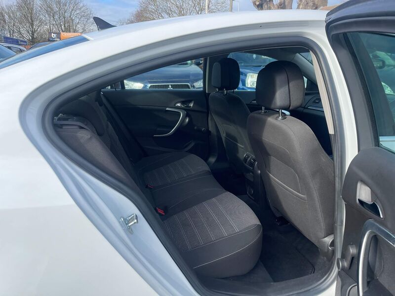 VAUXHALL INSIGNIA