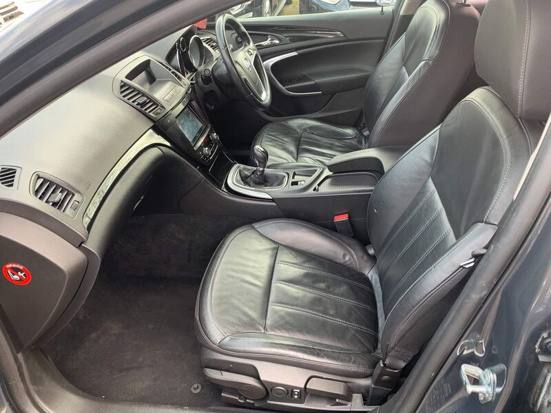 VAUXHALL INSIGNIA
