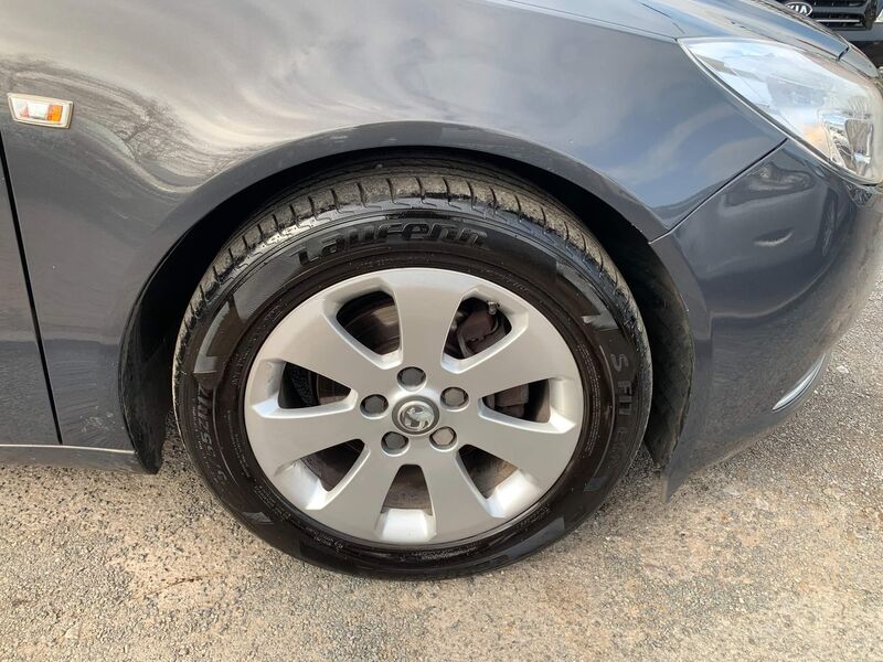 VAUXHALL INSIGNIA