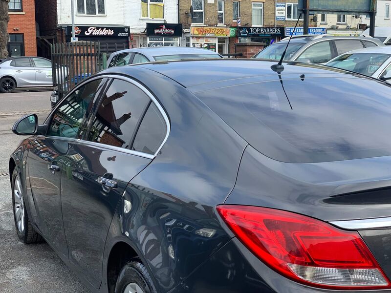 VAUXHALL INSIGNIA