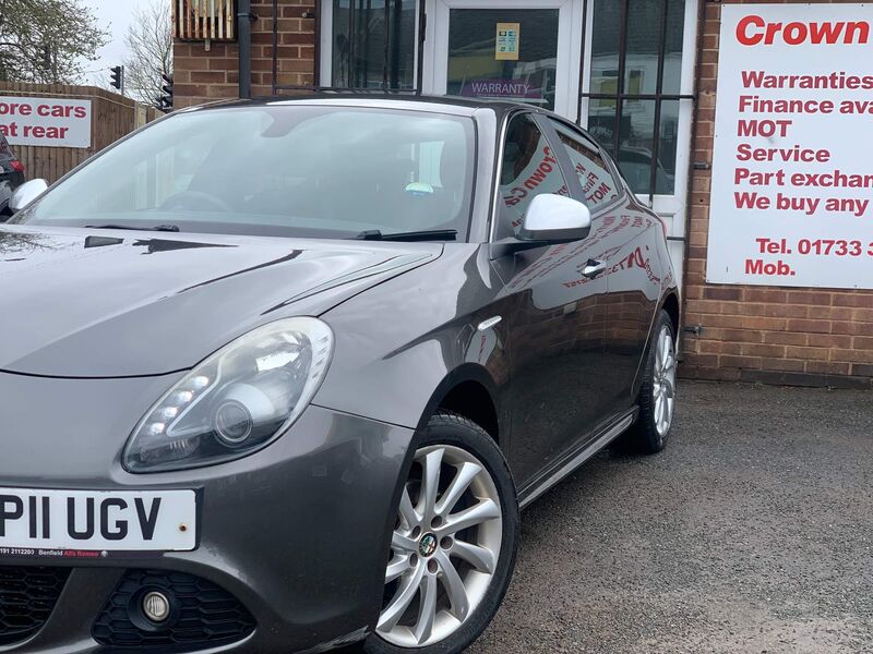 View ALFA ROMEO GIULIETTA 1.6 JTDM-2 Veloce Euro 5 (s/s) 5dr