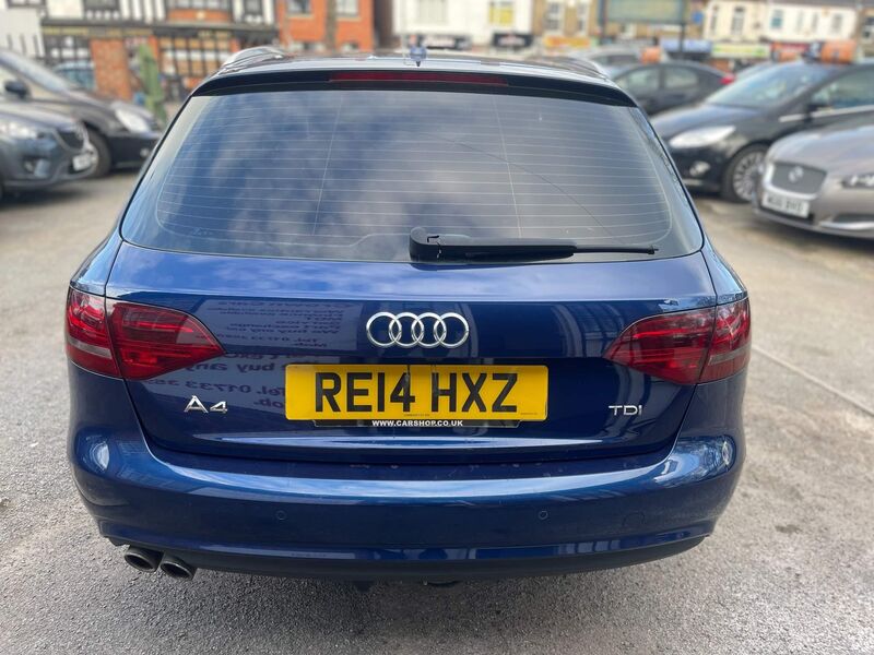 AUDI A4 AVANT