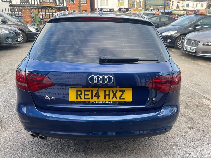 AUDI A4 AVANT