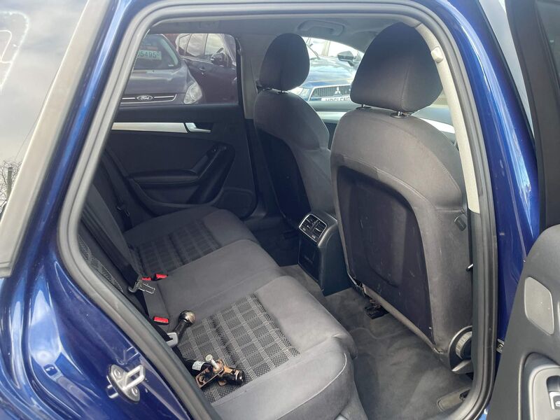 AUDI A4 AVANT