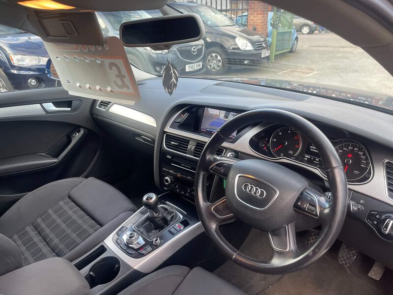 AUDI A4 AVANT