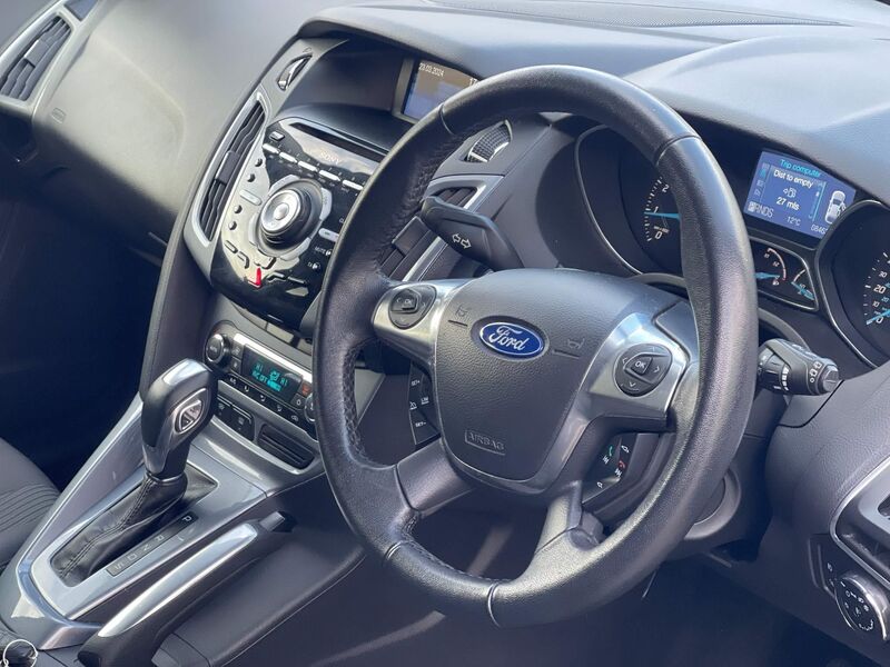 FORD FOCUS