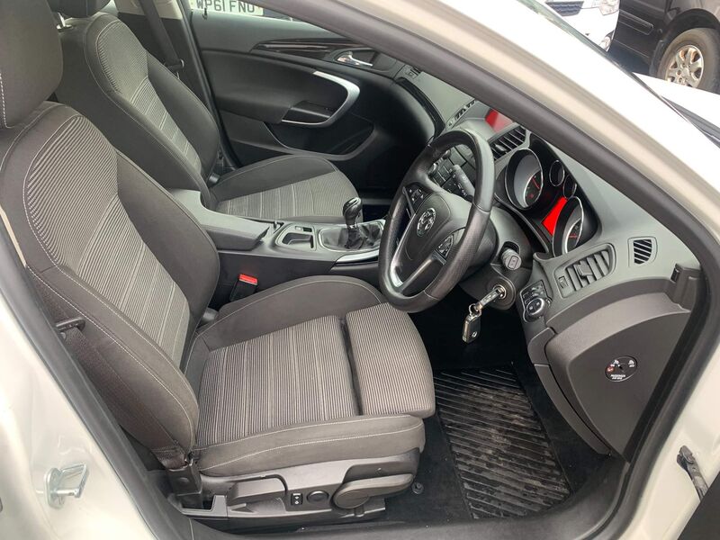 VAUXHALL INSIGNIA