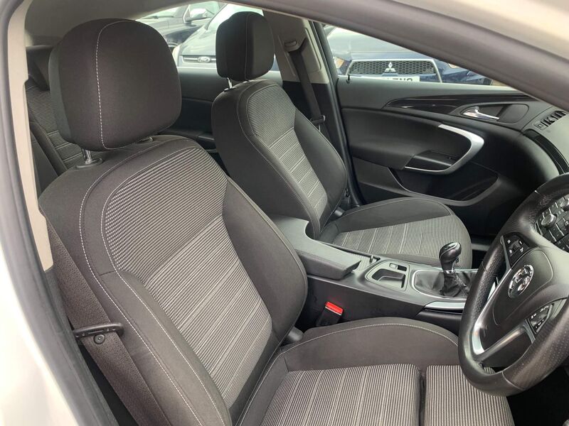 VAUXHALL INSIGNIA