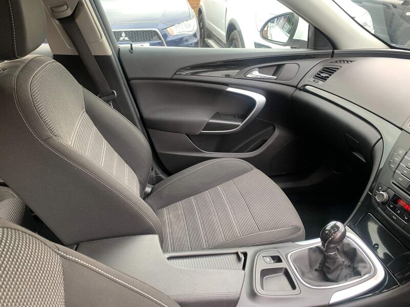VAUXHALL INSIGNIA