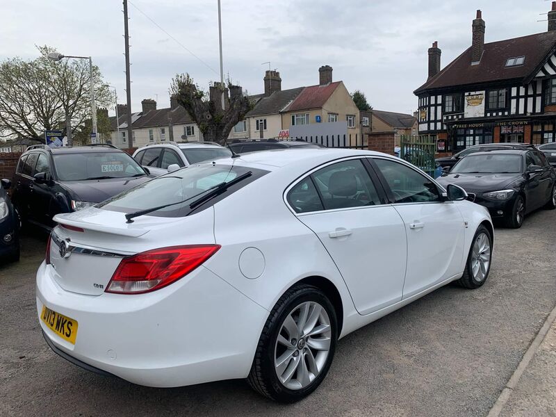 VAUXHALL INSIGNIA