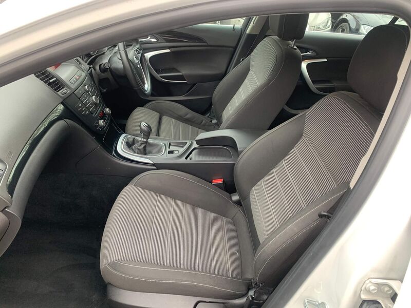 VAUXHALL INSIGNIA