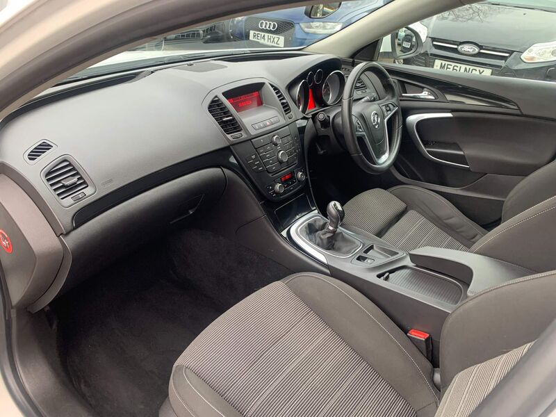 VAUXHALL INSIGNIA