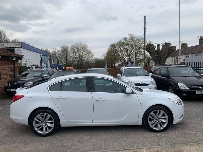 VAUXHALL INSIGNIA