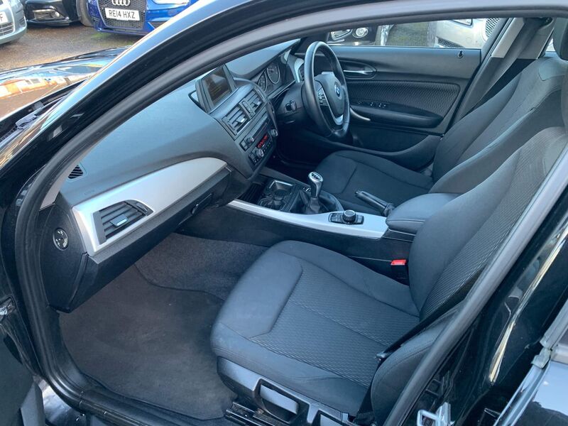 BMW 1 SERIES