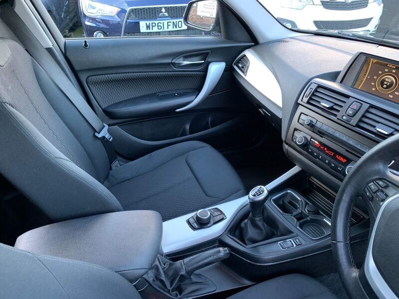 BMW 1 SERIES