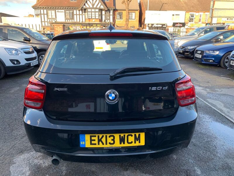 BMW 1 SERIES
