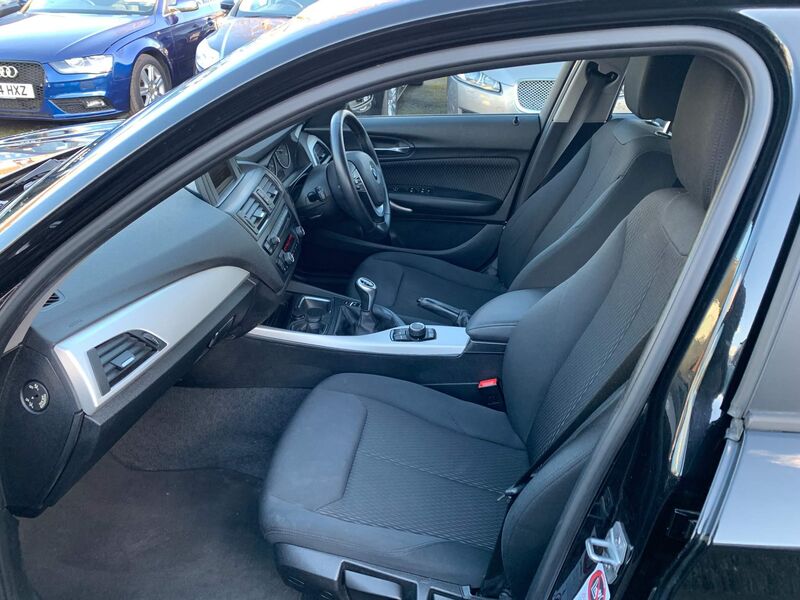 BMW 1 SERIES