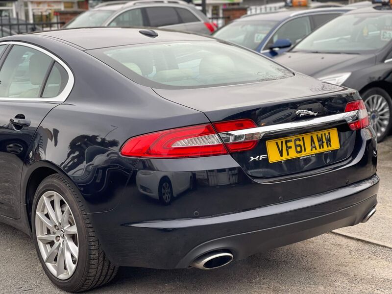 JAGUAR XF