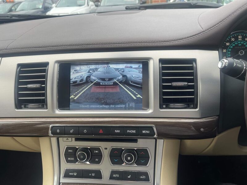 JAGUAR XF