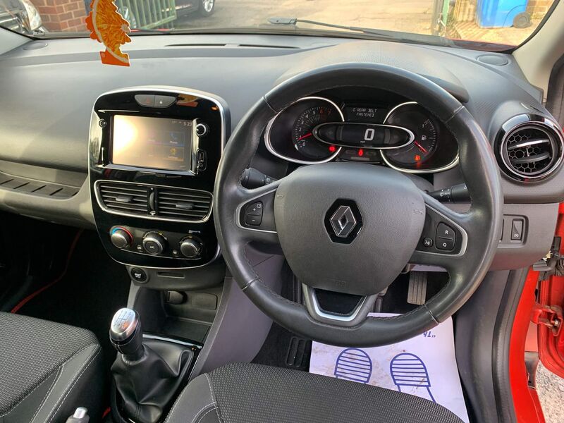 RENAULT CLIO