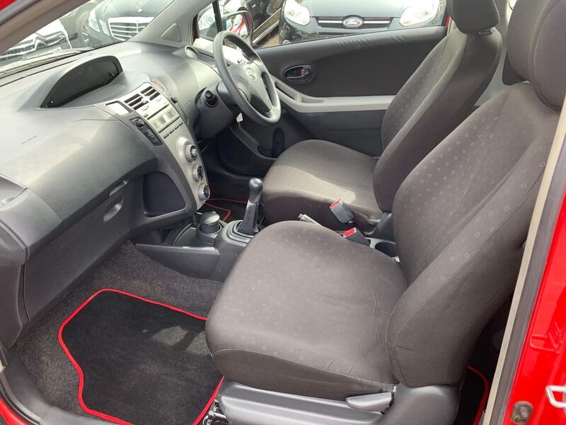 TOYOTA YARIS