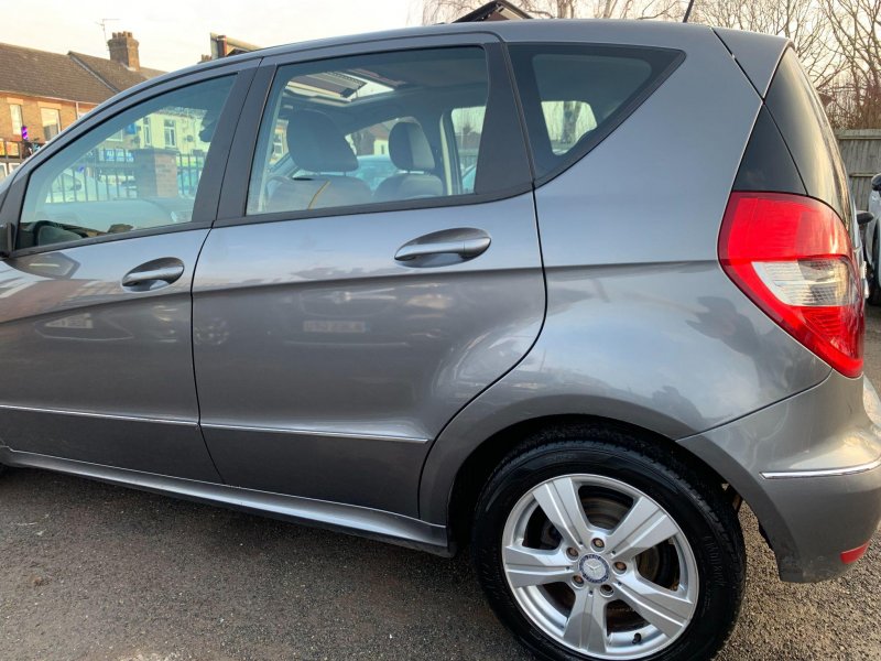 MERCEDES-BENZ A CLASS