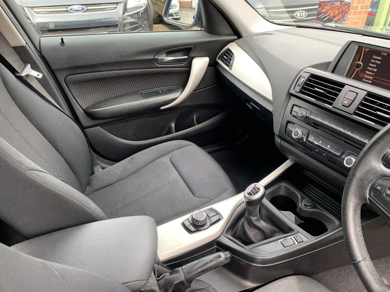 BMW 1 SERIES