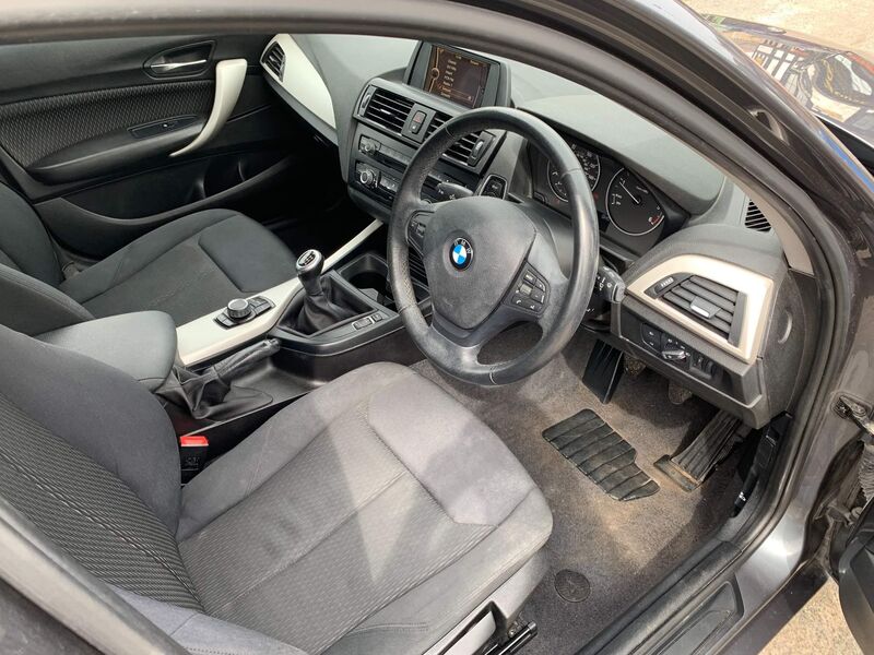 BMW 1 SERIES
