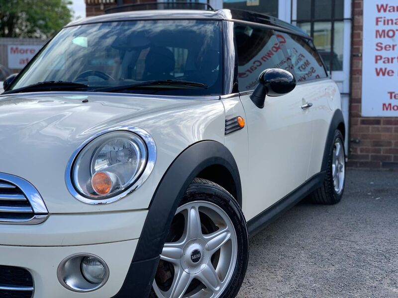 View MINI CLUBMAN 1.6 Cooper D Steptronic Euro 4 5dr