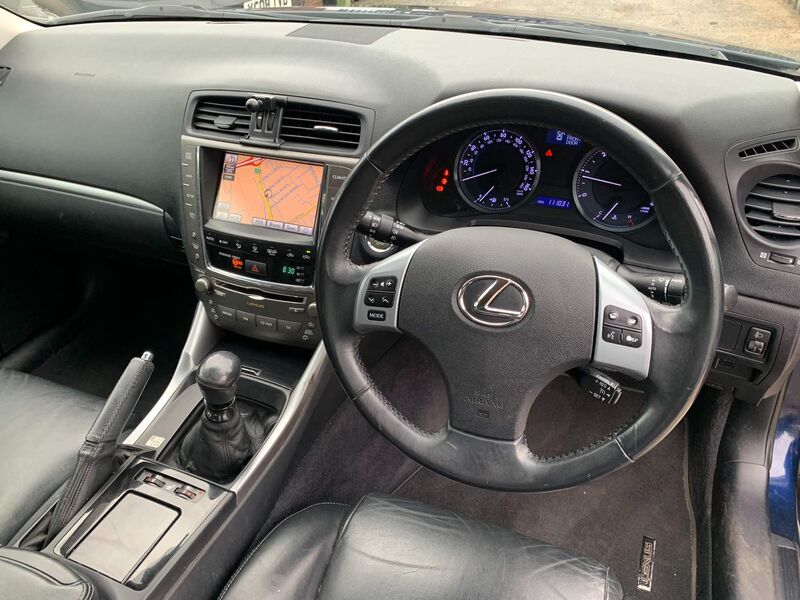 LEXUS IS