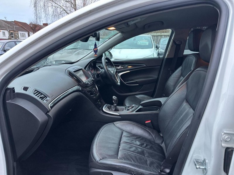 VAUXHALL INSIGNIA