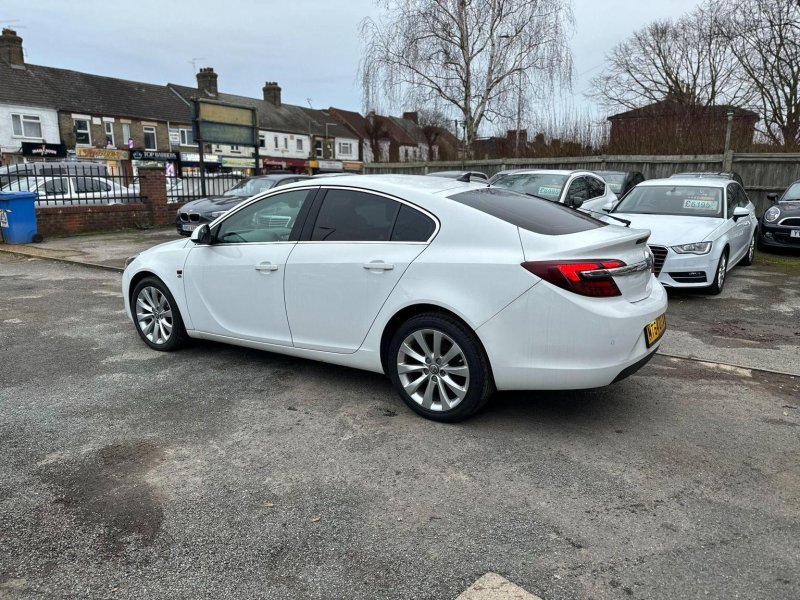 VAUXHALL INSIGNIA