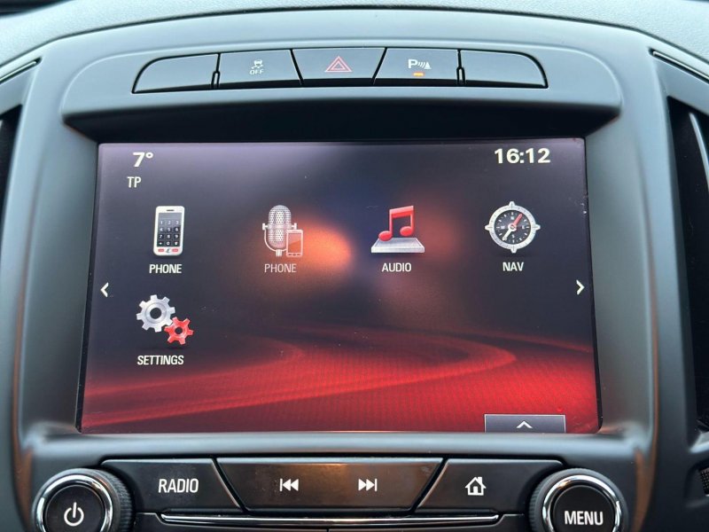 VAUXHALL INSIGNIA