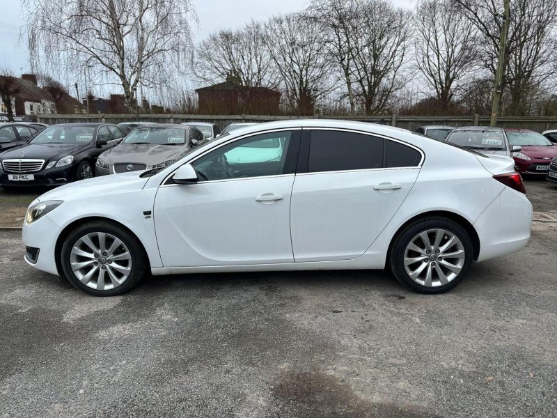 VAUXHALL INSIGNIA