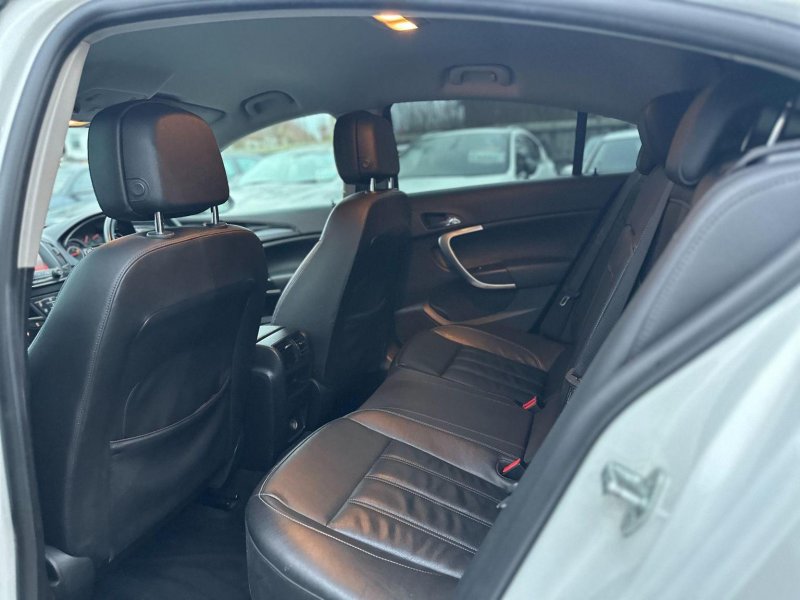 VAUXHALL INSIGNIA