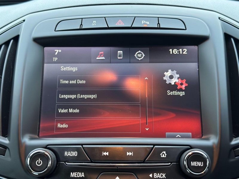 VAUXHALL INSIGNIA
