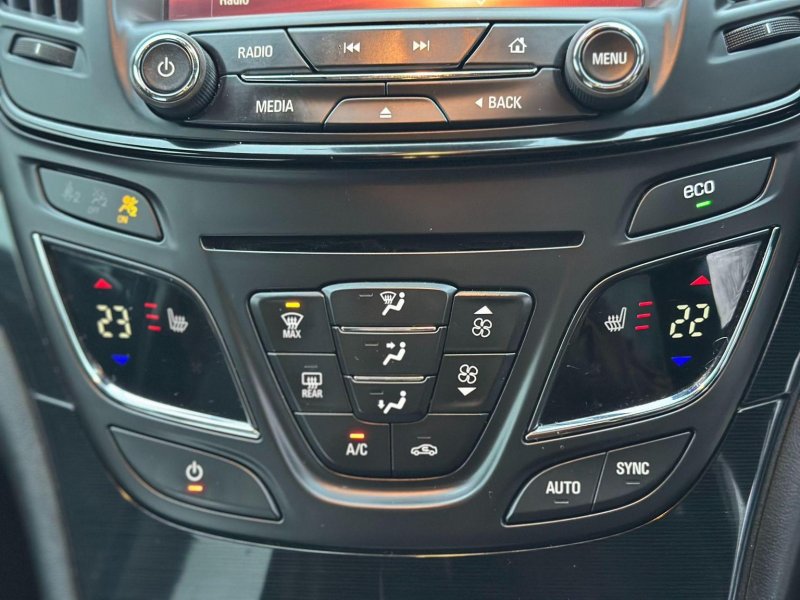 VAUXHALL INSIGNIA