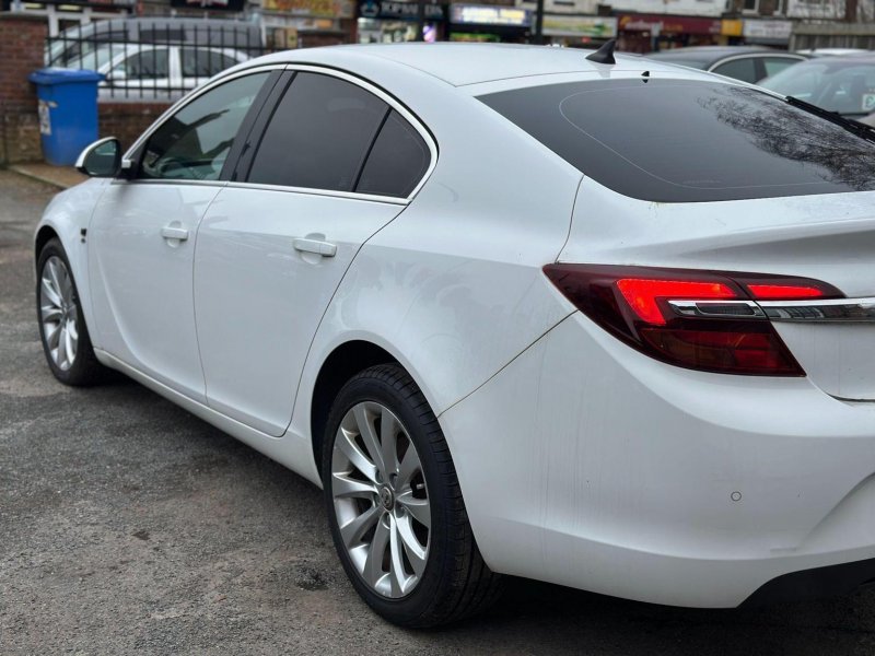 VAUXHALL INSIGNIA