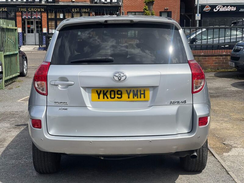 TOYOTA RAV4