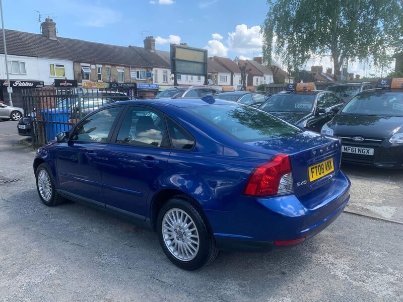 VOLVO S40