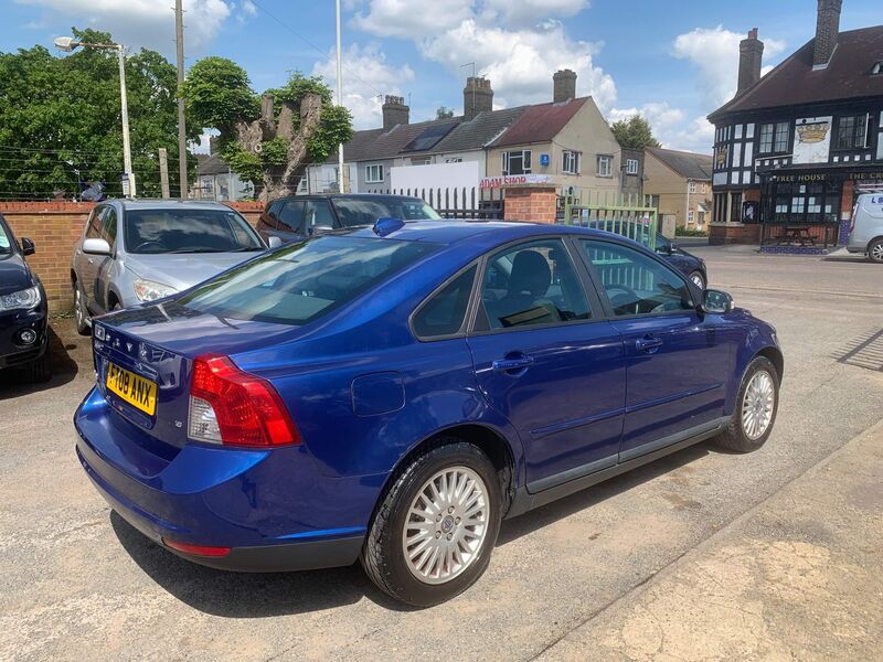 VOLVO S40