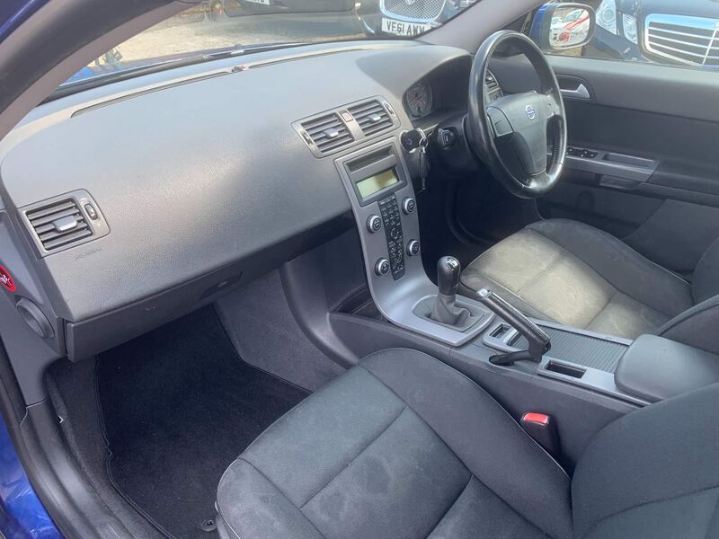 VOLVO S40