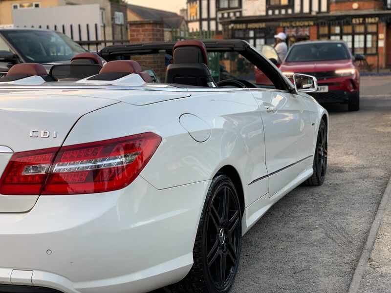 MERCEDES-BENZ E CLASS