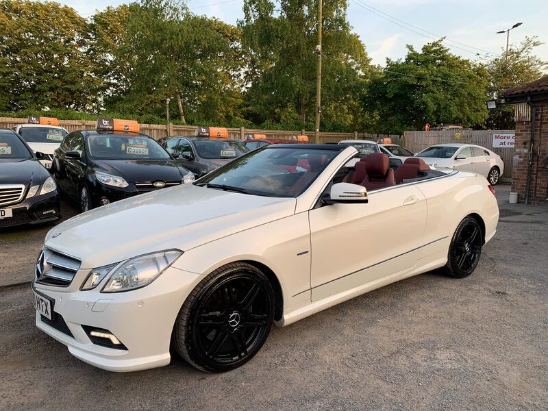 MERCEDES-BENZ E CLASS