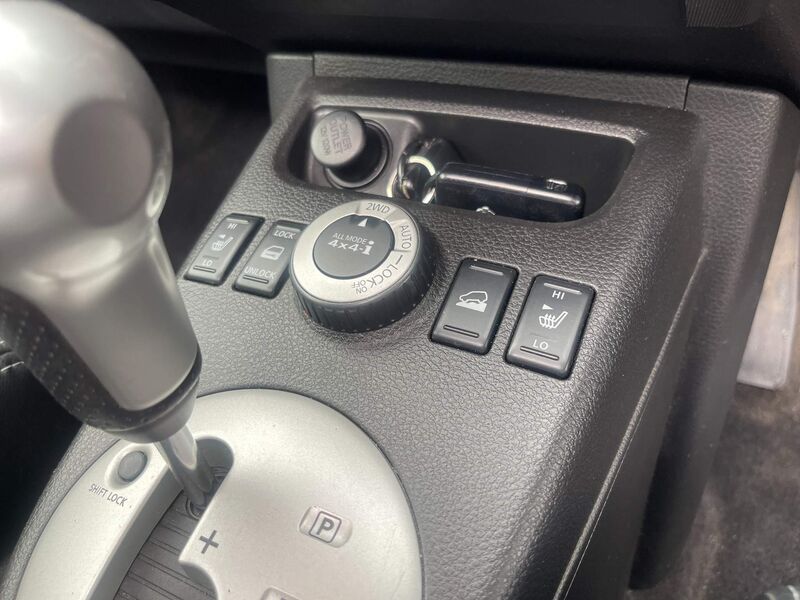 NISSAN X-TRAIL