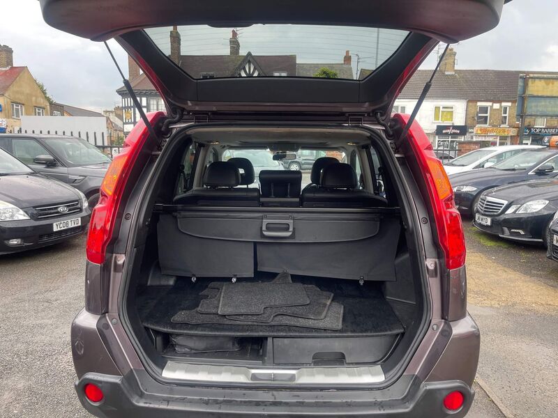 NISSAN X-TRAIL