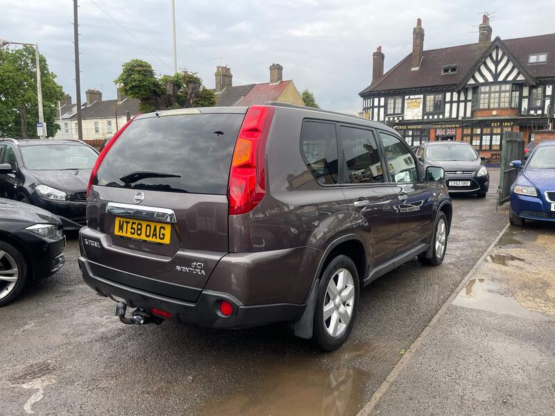 NISSAN X-TRAIL