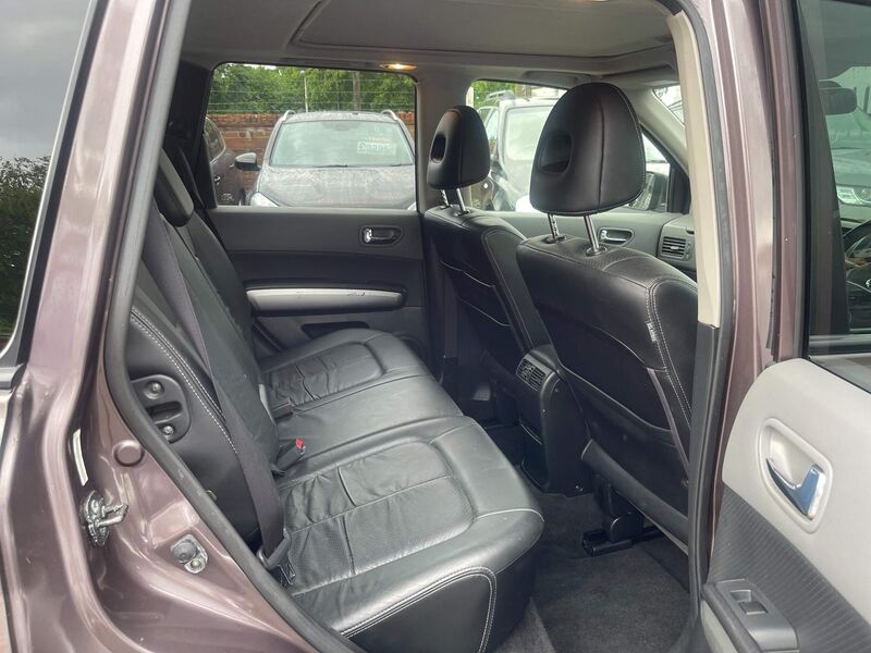 NISSAN X-TRAIL